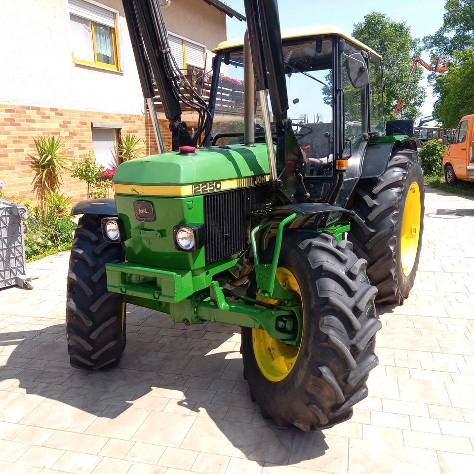 Suche John Deere 35 bis 130 PS, ab Bj. 80. in Reuth