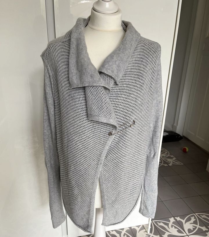 Hugo Boss Strickjacke, S, 36/38, grau, TOP in Hamburg