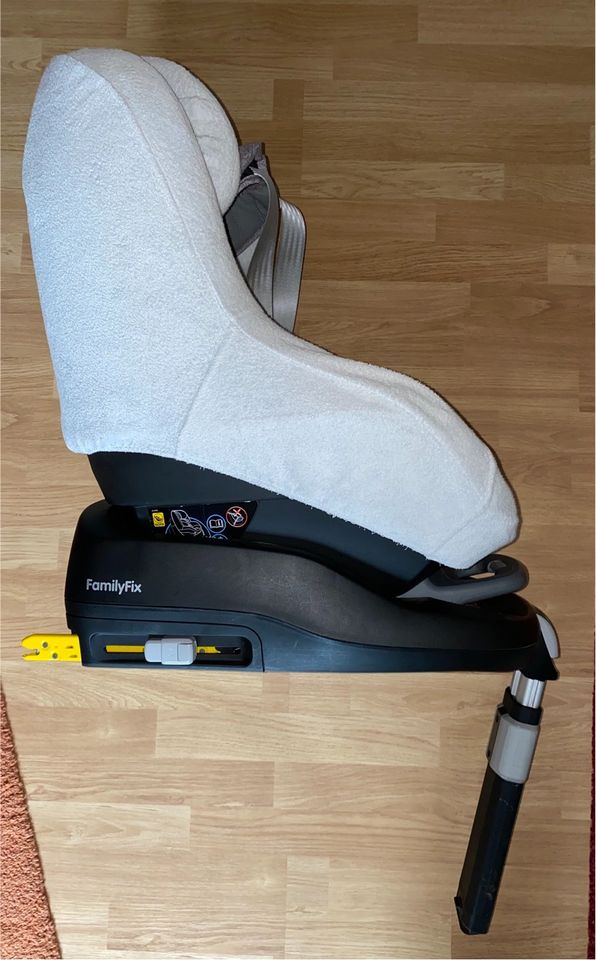 Maxi Cosi Pearl Isofix (FamilyFix) in Dohna