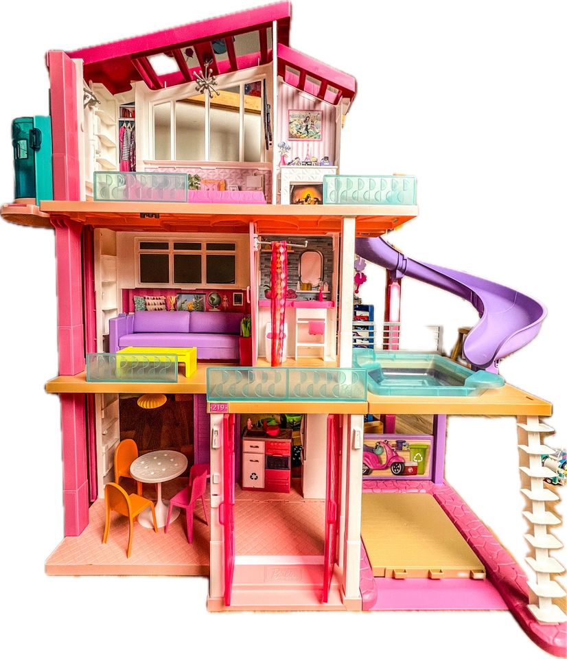 Barbie Puppenhaus Traumvilla inkl. Pool, Rutsche und Aufzug in Krefeld