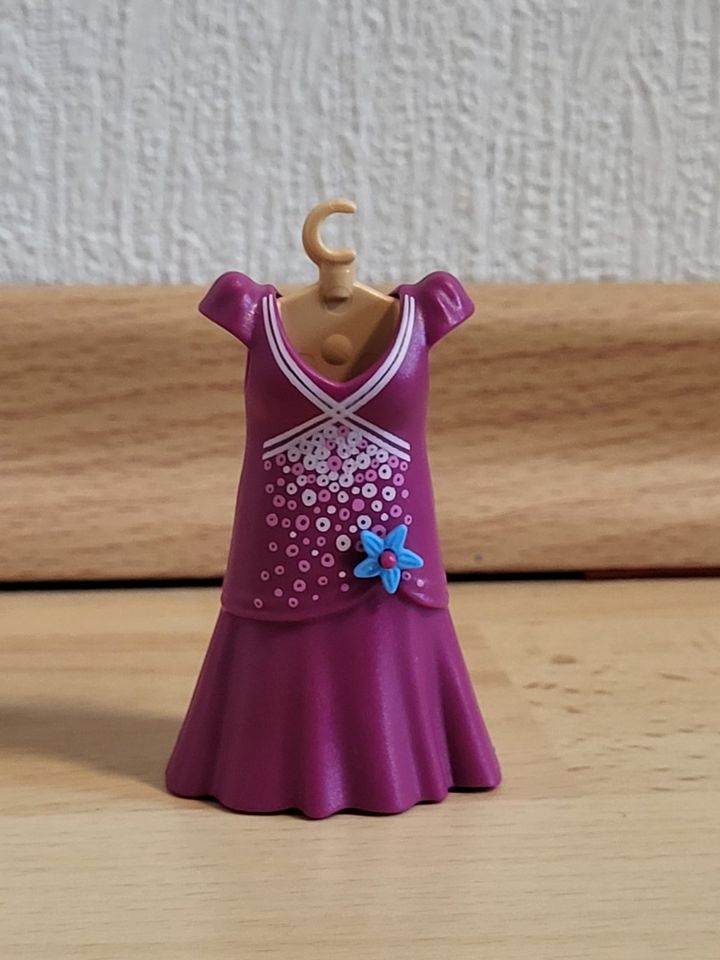 Playmobil 6881 City Life Fashion Girl/Frau mit Kleid/Rock in Hessen -  Dieburg | Playmobil günstig kaufen, gebraucht oder neu | eBay Kleinanzeigen  ist jetzt Kleinanzeigen