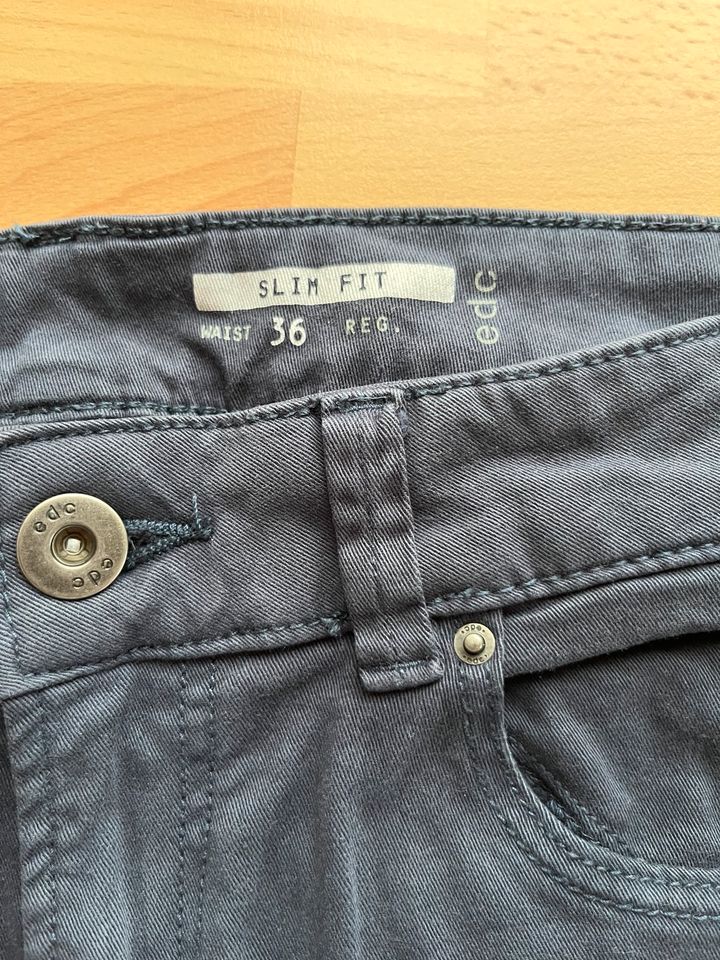 Jeans Esprit in Burgbrohl