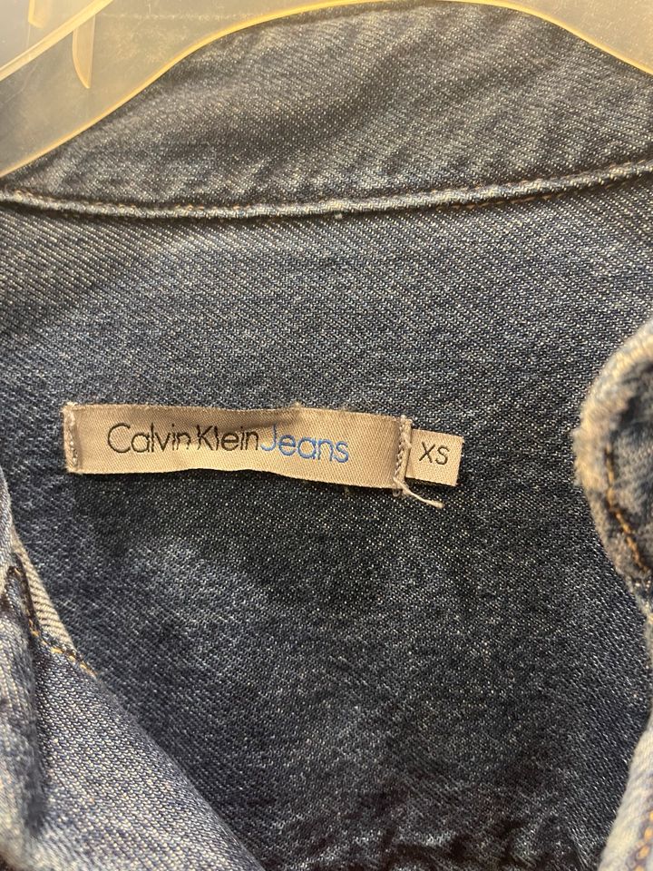 Jeanshemd Calvin klein in Neunkirchen