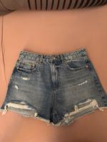 Stradivarius Shorts weiß & Jeans-Blau in Gr. 40 Nordrhein-Westfalen - Petershagen Vorschau
