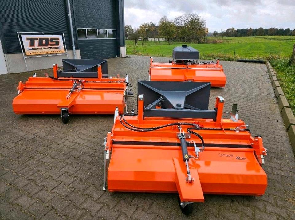 Bema 20 25 30 Kommunal Dual PowerMaster Kehrmaschine Jumbo 580 in Goch