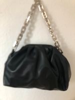 Handtasche, Kettenbeutel in schwarz neuwertig. München - Schwabing-Freimann Vorschau