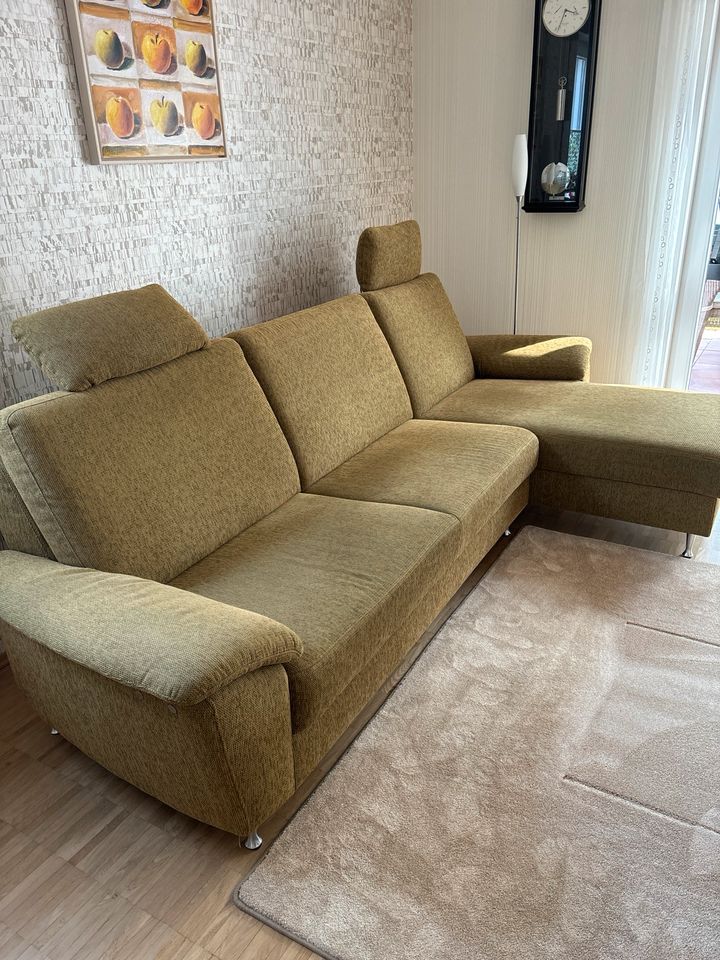 Sitzgarnitur Sofa Couch Munzer elektrisch ausziehbar grün Stoff in Dortmund