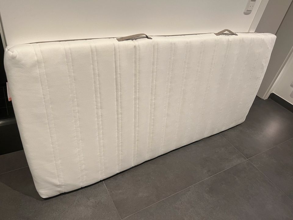 Ikea Malvik Matratze 90x200 Top Zustand in Königswinter