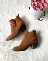 Braune Stiefeletten Stiefel mit Absatz Kunstleder Cowboystiefel Berlin - Tegel Vorschau