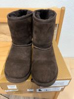 UGG Classic Lammfell Stiefel Boots Winterschuhe Größe 31 Niedersachsen - Kissenbrück Vorschau