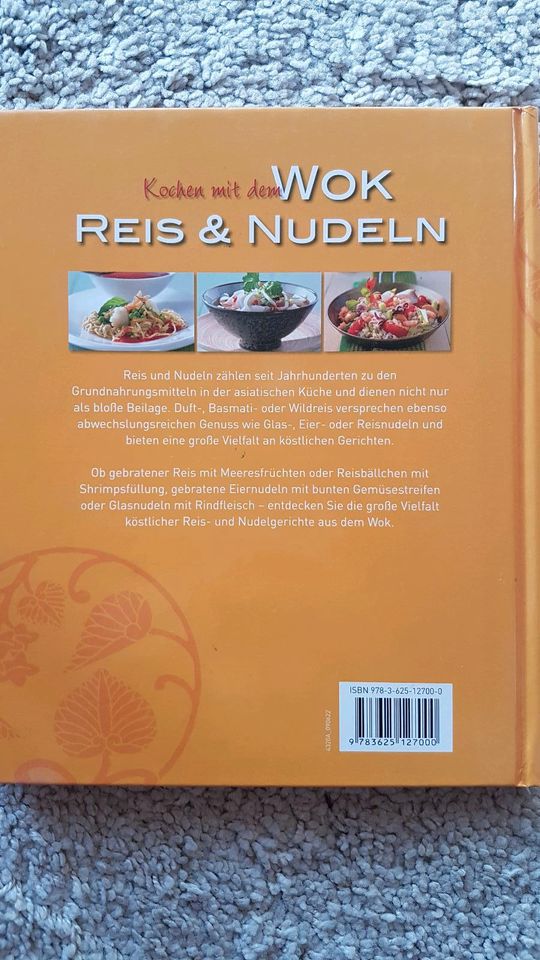 Kochen im WOK mit Reis und Nudeln, Kochbuch, asiatisch in Much