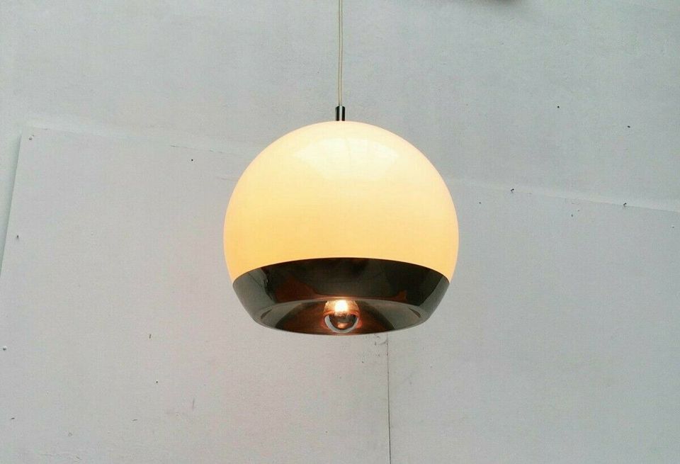 Space Age Globe Pendant zu Mid Century 60er 70er Guzzini Teak in Hamburg