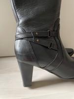 Stiefel knielang Echtleder Gr. 39 Niedersachsen - Oldenburg Vorschau