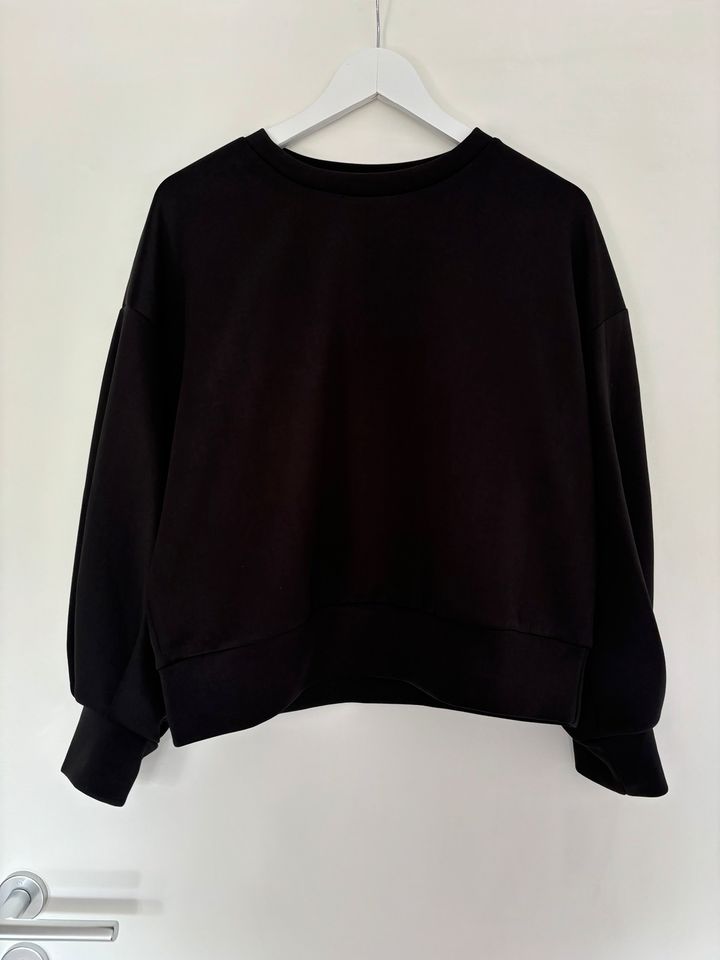 Dünner schwarzer Pullover Gr. M in Gräfenroda