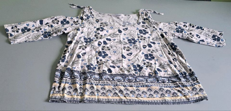 Tunika-Bluse, Cut out, Gr. 40/42, von Gina Benotti, weiß/Blumen in Embsen