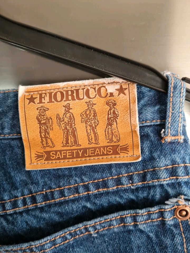 Fiorucci Safety Jeans Gr.34 in Oersberg