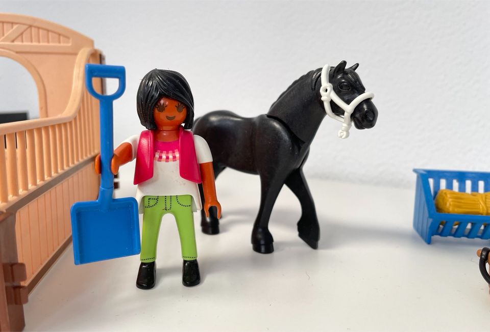 PLAYMOBIL 5519 Friese mit Pferdebox in Lünen