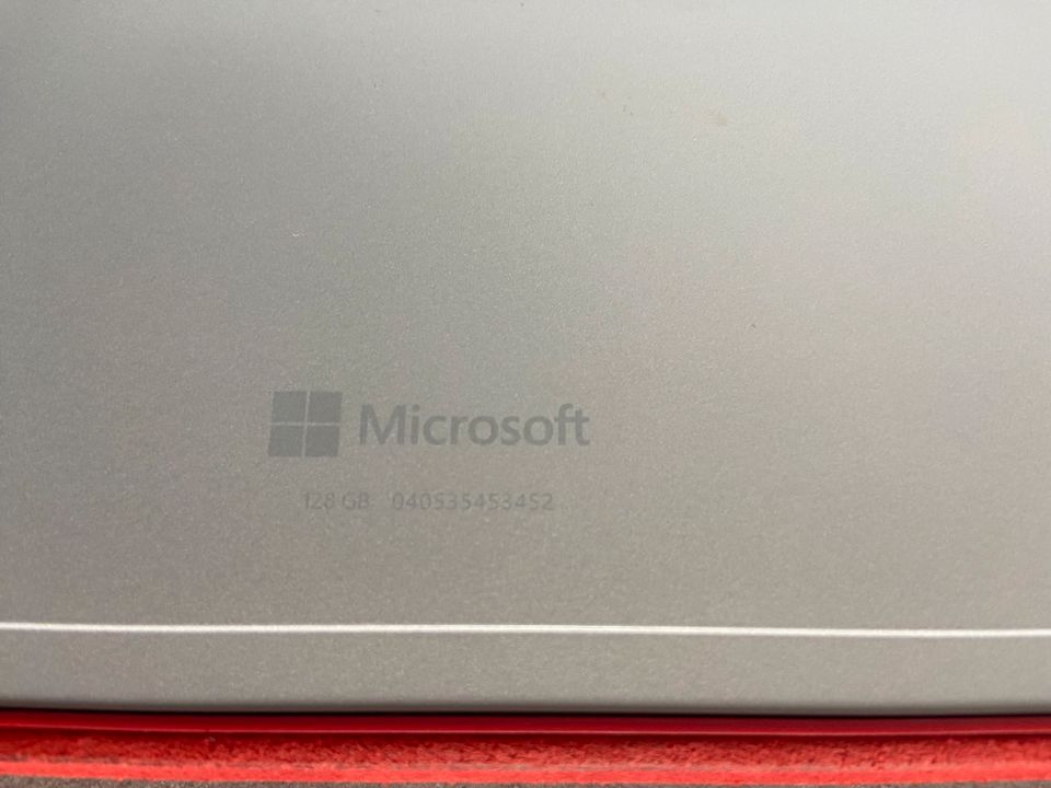 Microsoft Surface 3, 128 GB, 4GB, Windows 10 in Ottweiler