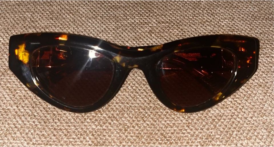 Bottega Veneta Cateye Sunglasses in Potsdam
