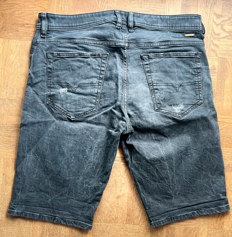 Diesel | Shorts Bermuda Jeans | ThoShort Tho-Short | W32 in Frankfurt am Main