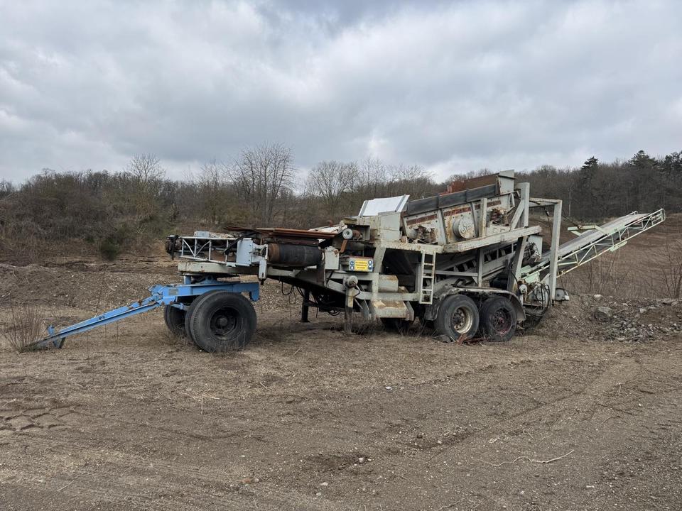 GIPO 1,7x3,5m Mobile Siebanlage Anhänger Screening Deutz 6Zyl in Geseke