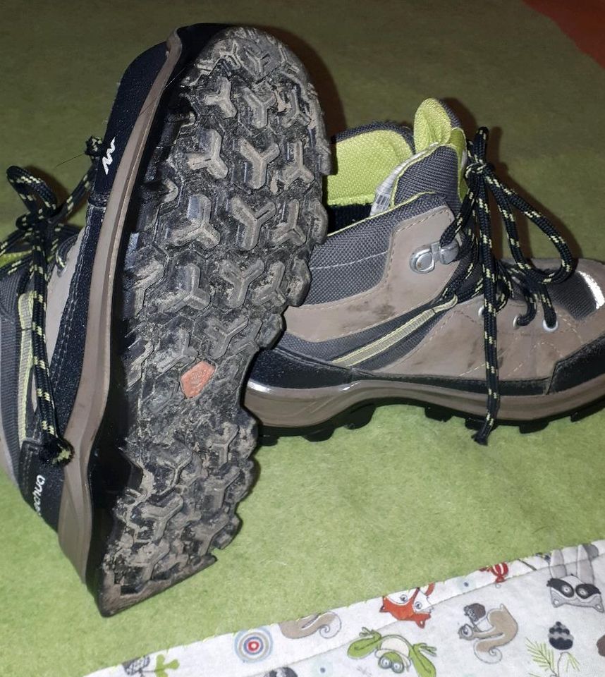 Quechua Wanderschuhe Größe 29 Waterproof in Niederkassel