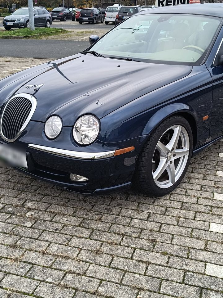 Jaguar S Type 3L V6 in Hannover
