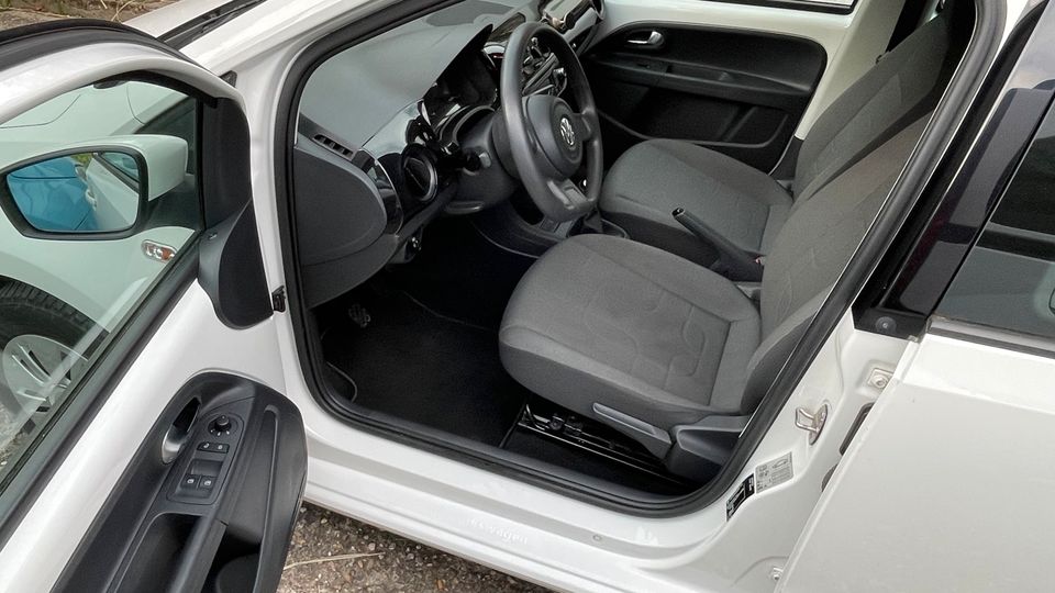 Volkswagen Up 1.0 5 Türer Klima Sitzheizung Neue Reifen in Wiesloch