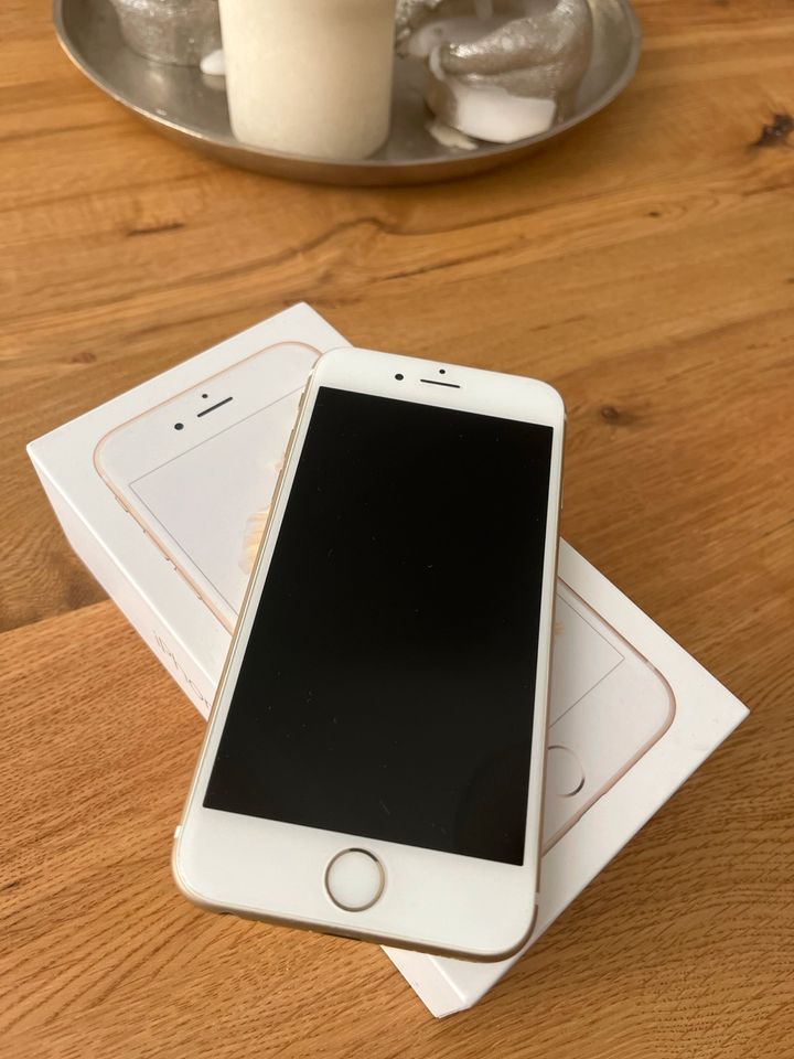 Apple IPhone 6s Gold (32 GB) mit Panzerglasfolie und Handykette in Düsseldorf