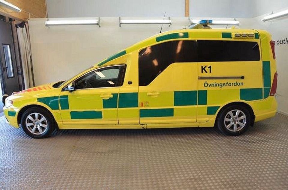 Volvo V70AWD,Krankenwagen,Womo,Camper, Minivan in Wesenberg