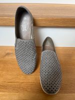 Rieker Schuhe Slipper Mokassins m Nieten Gr 39 Espandrillos Hessen - Neuhof Vorschau