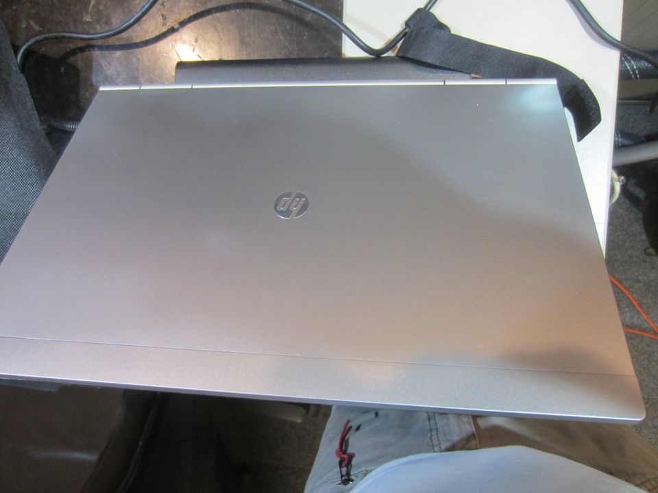 HP Notebook I7 mit Dock in Pulheim