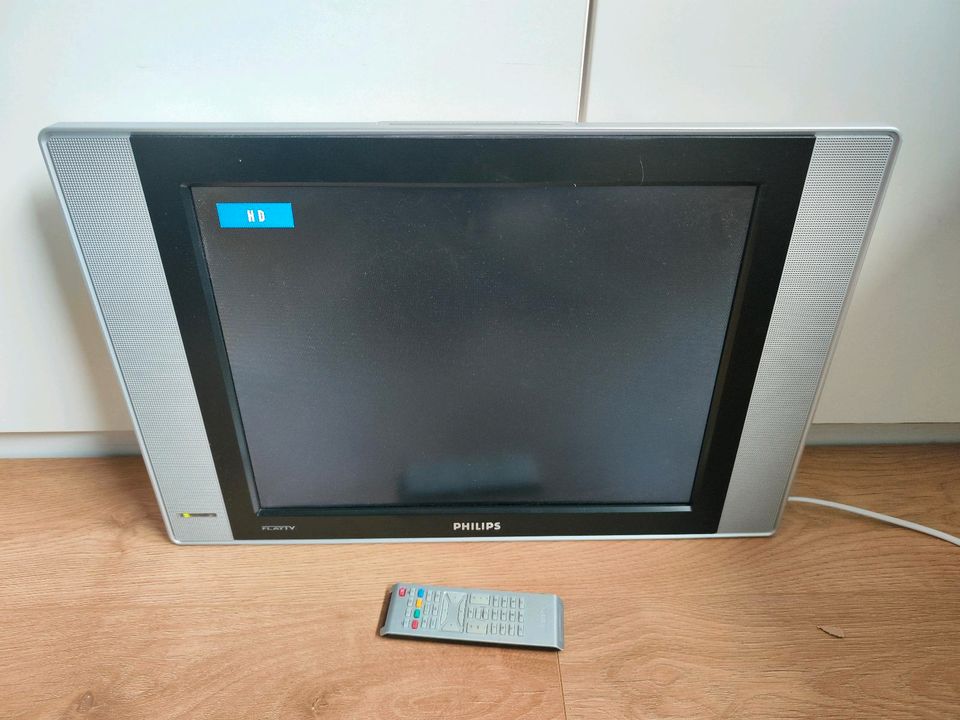 Philips HD TV Fernseher 20 Zoll klein in Hamburg