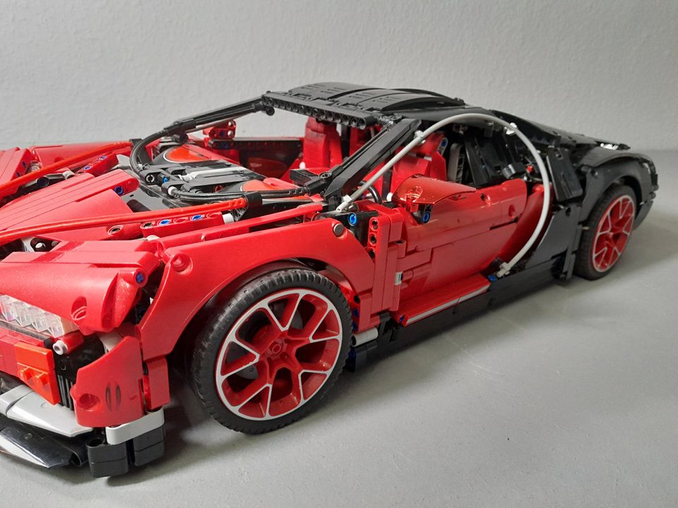 Lepin Bugatti Chiron Sondermodel Rot klemmbausteine mould king in Altensteig