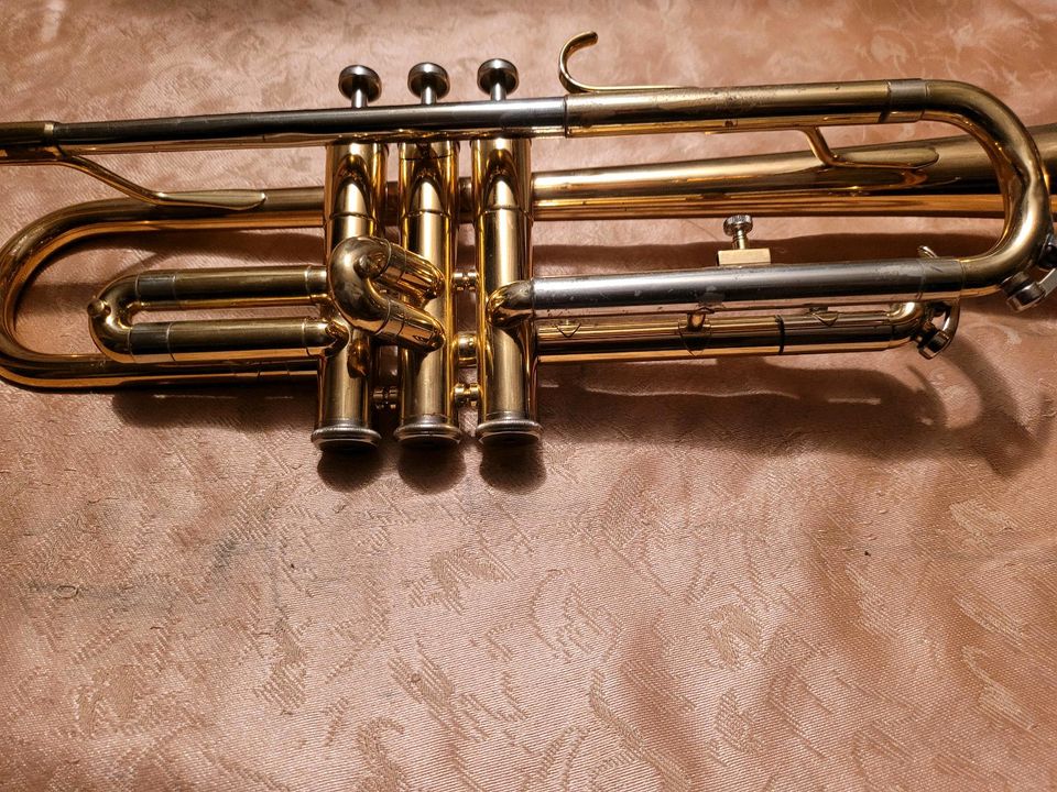 Qualität Trompete Künnl&Hoyer, guten Zustand mit Koffer Mundstück in Riedenburg