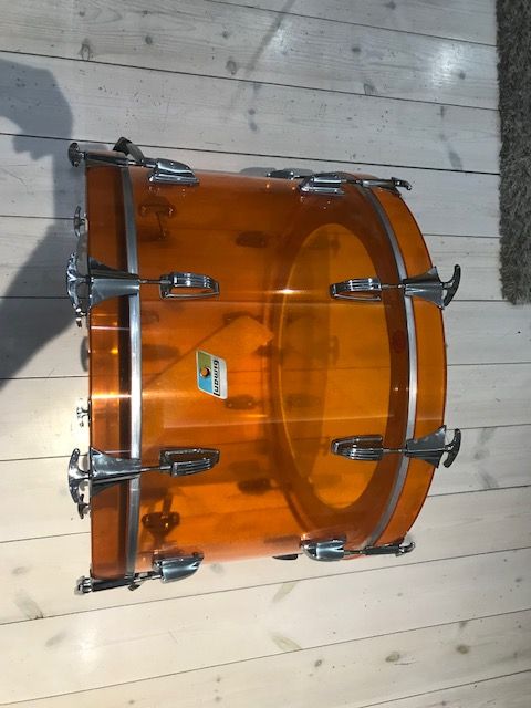 Ludwig 24x14" Vistalite Bass Drum in Feucht