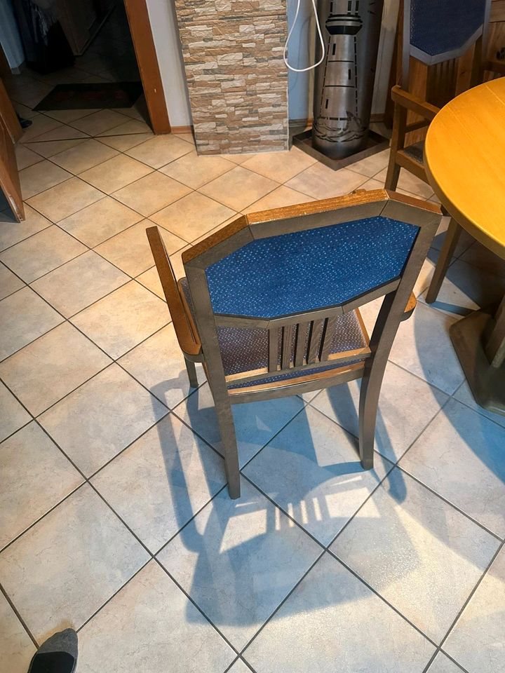 Thonet Esstisch mit 10 Stühlen in Haina