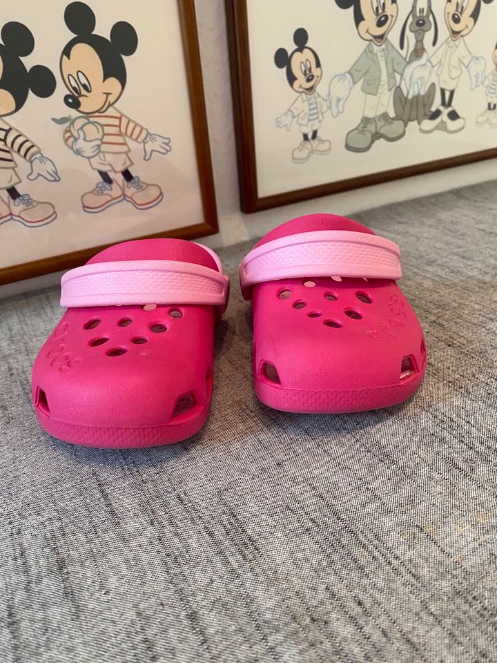 Crocs pink rosa Gr.25/26 Badeschuhe Gr.26 rosa Klettverschluss in Aachen