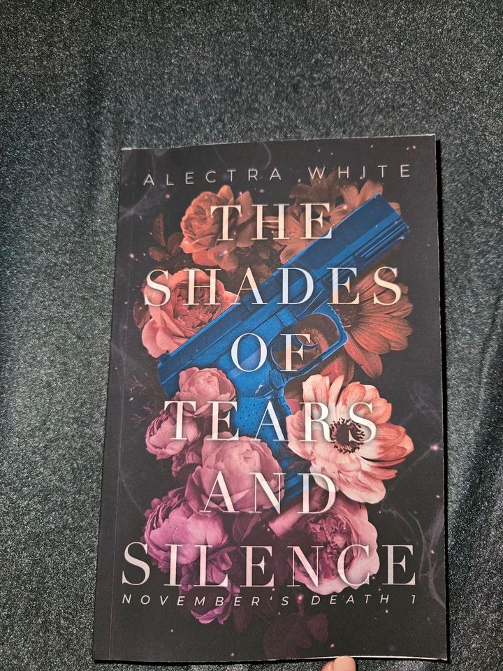 The Shades of Tears and Silence Buch in Hannover