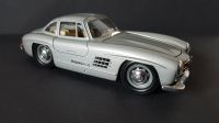 Modellauto Bburago Mercedes Benz 300 SL in silber Maßstab 1:24 Bayern - Pullenreuth Vorschau