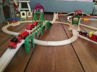 BRIO Eisenbahn*XXL*Tunnel, Schienen, Häuser, Züge*top erhalten Hamburg-Mitte - Hamburg St. Georg Vorschau