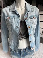 Jeansjacke von Pimkie Größe 34/36 Hessen - Sinntal Vorschau