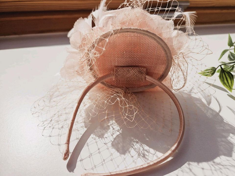 ❤️FASCINATOR, KOPFSCHMUCK,HUT,KOPFBEDECKUNG❤️ in Niepars