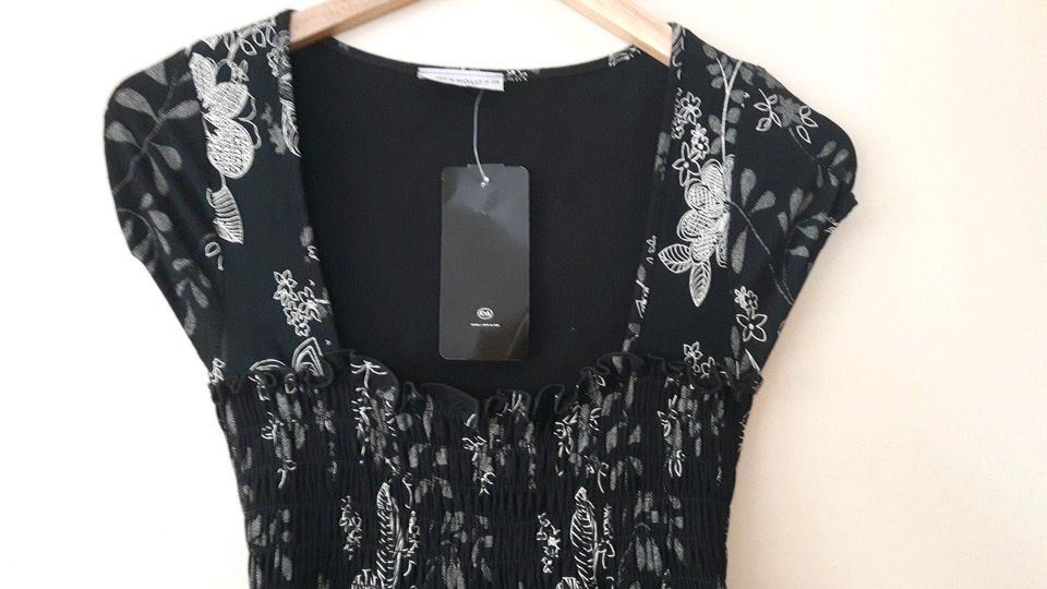 Kleid mit eckigem Ausschnitt, Raffung und Blumenmuster in Lichtenfels