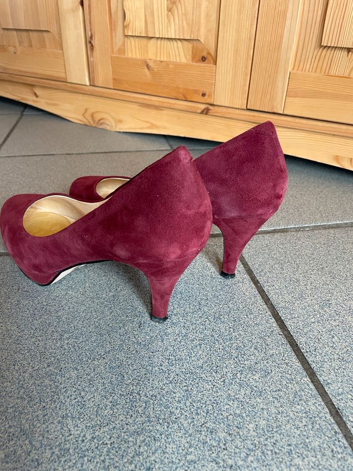 Buffalo Pumps High Heels Gr. 39 in Göttingen