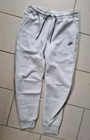 Nike Tech Fleece Jogger Hose grau neu in L Hessen - Wetzlar Vorschau