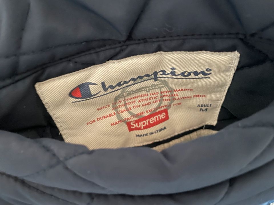 Supreme x Champion Reversible Jacket *** (Jacke Size M) in Nürnberg (Mittelfr)