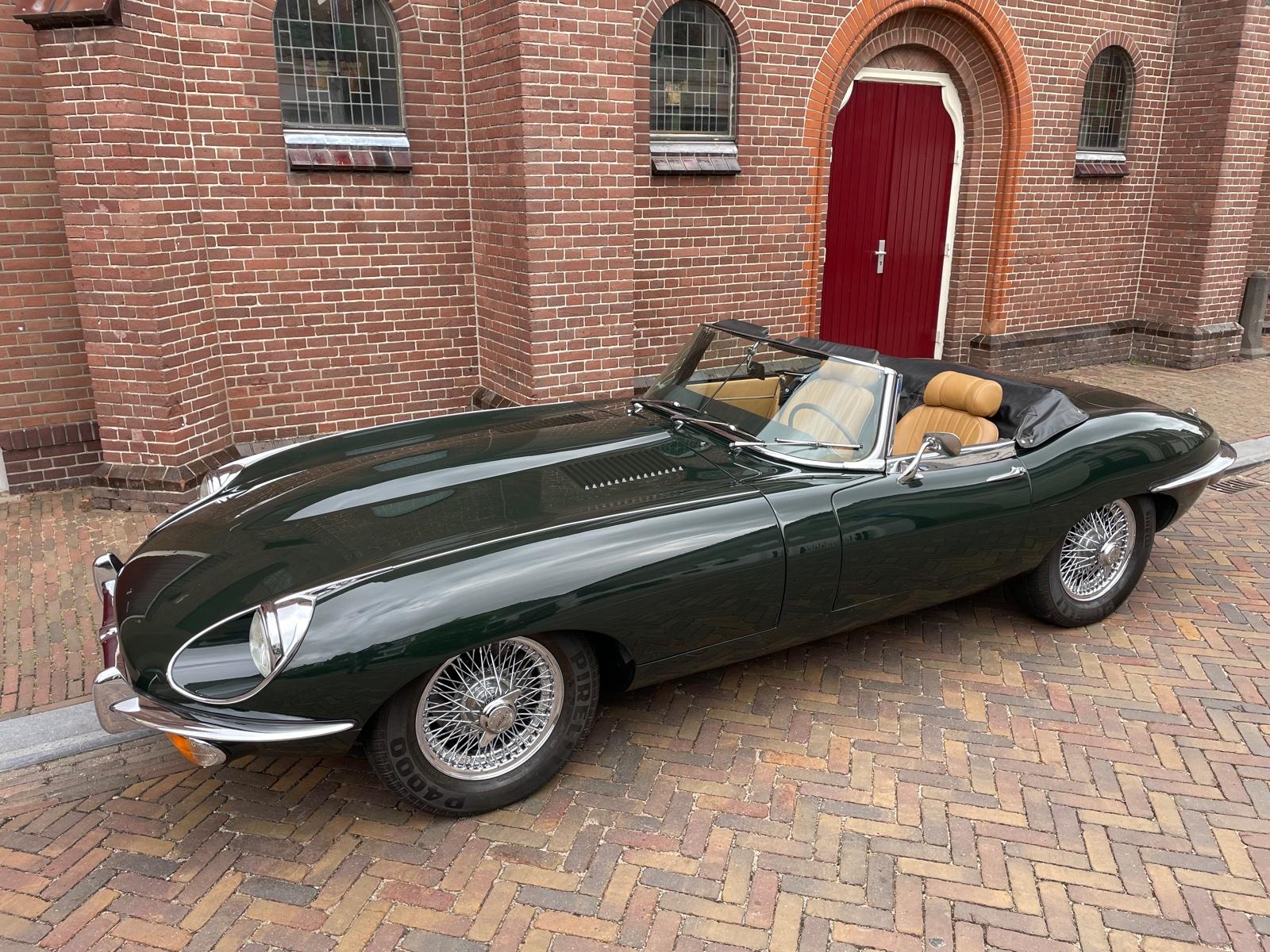 Abbildung des Autos 1970 Jaguar E-type 4.2 r…