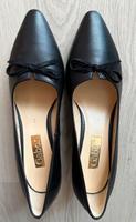 Eleganter Pumps schwarz / NEU Glattleder in Gr. 6 (39) Berlin - Köpenick Vorschau