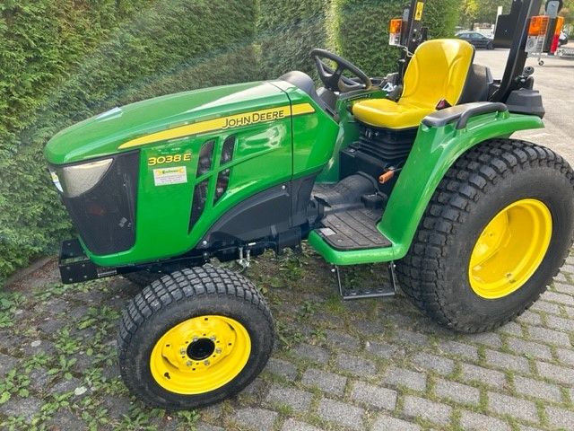 John Deere 3038E Kompakttraktor in Drensteinfurt